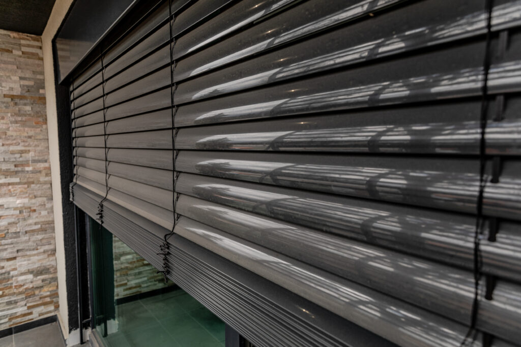 black automated & motorized window shades blind